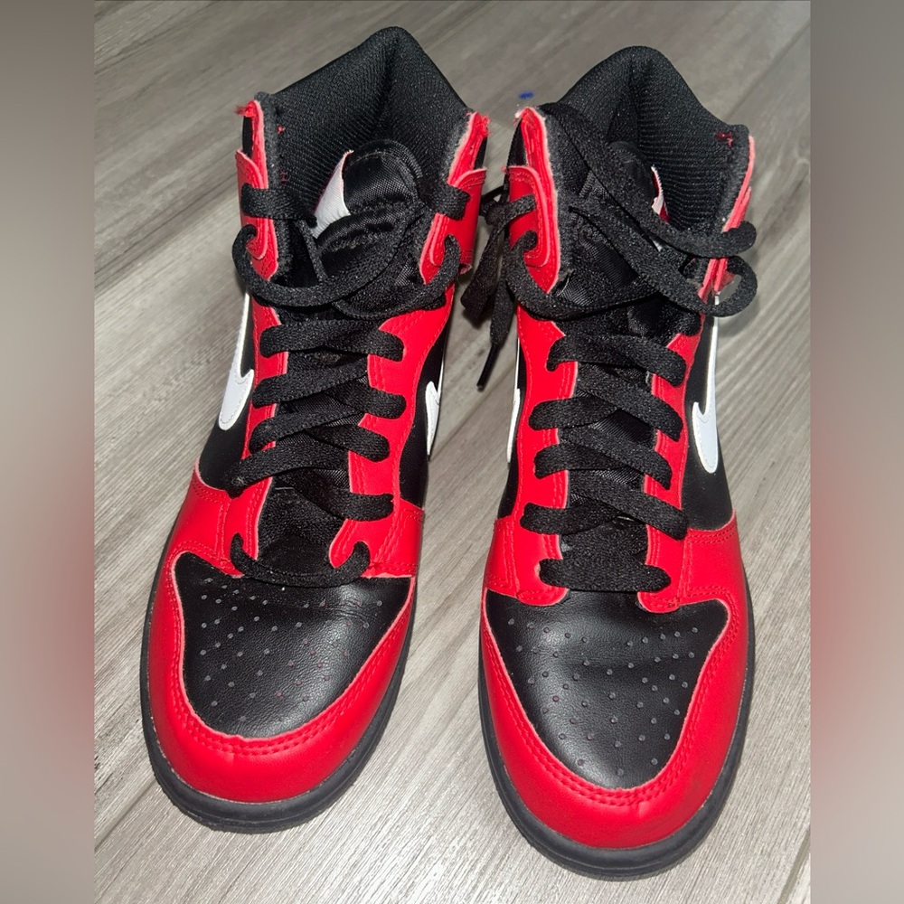 Nike Dunk High (GS) Black/White-University Red DB2179-003 Size 6.5Y